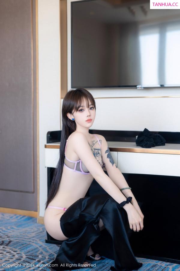 周妍希 奶瓶土肥圆 [XiuRen]高清写真图 2024.06.06 No.8661 奶瓶. 美腿性感第39张图片